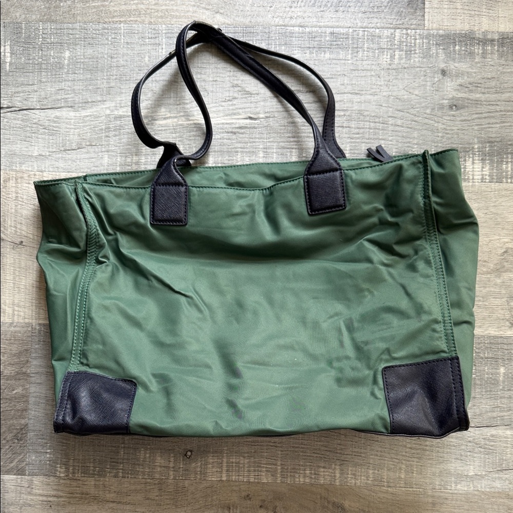 Tory Burch Green and Black Tote Bag - Picture 3 of 11